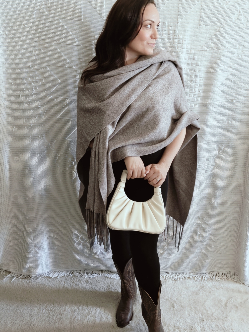 Made in Italy Size S Light Grey Microfiber Ruana Cape Wrap Poncho Fringed Scarf
